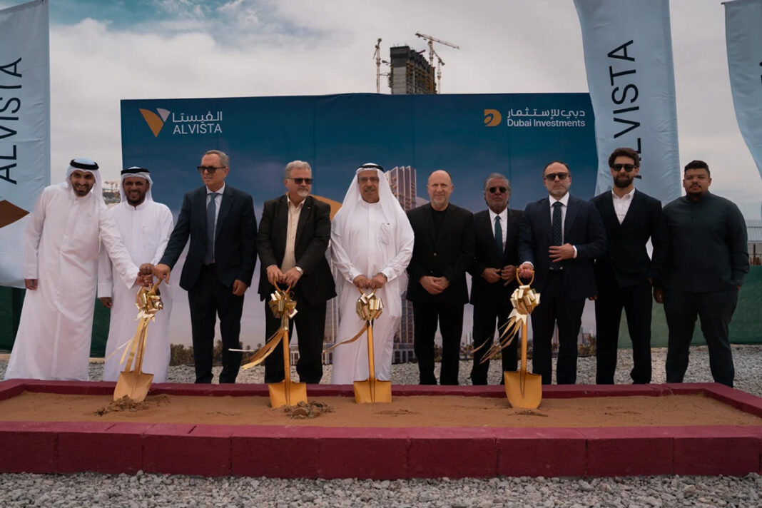 Khalid bin Kalban, Vice Chairman and CEO of Dubai Investments, along with other members, at the Al Vista groundbreaking ceremony.