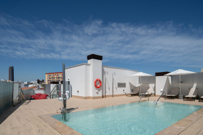 Líbere Hospitality Group Unveils Hotel