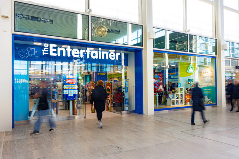 The Entertainer to Land in Leeds
