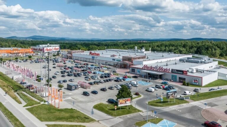 Big Poland Acquire New Centre