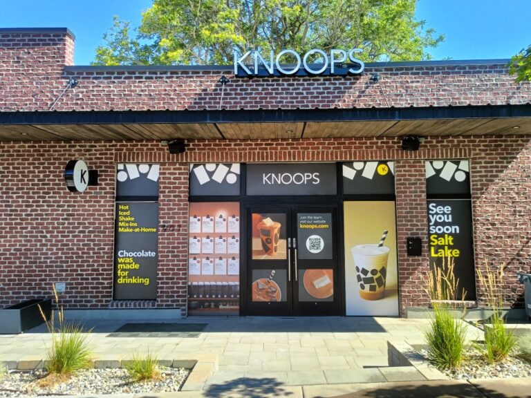Knoops Opens First US Store
